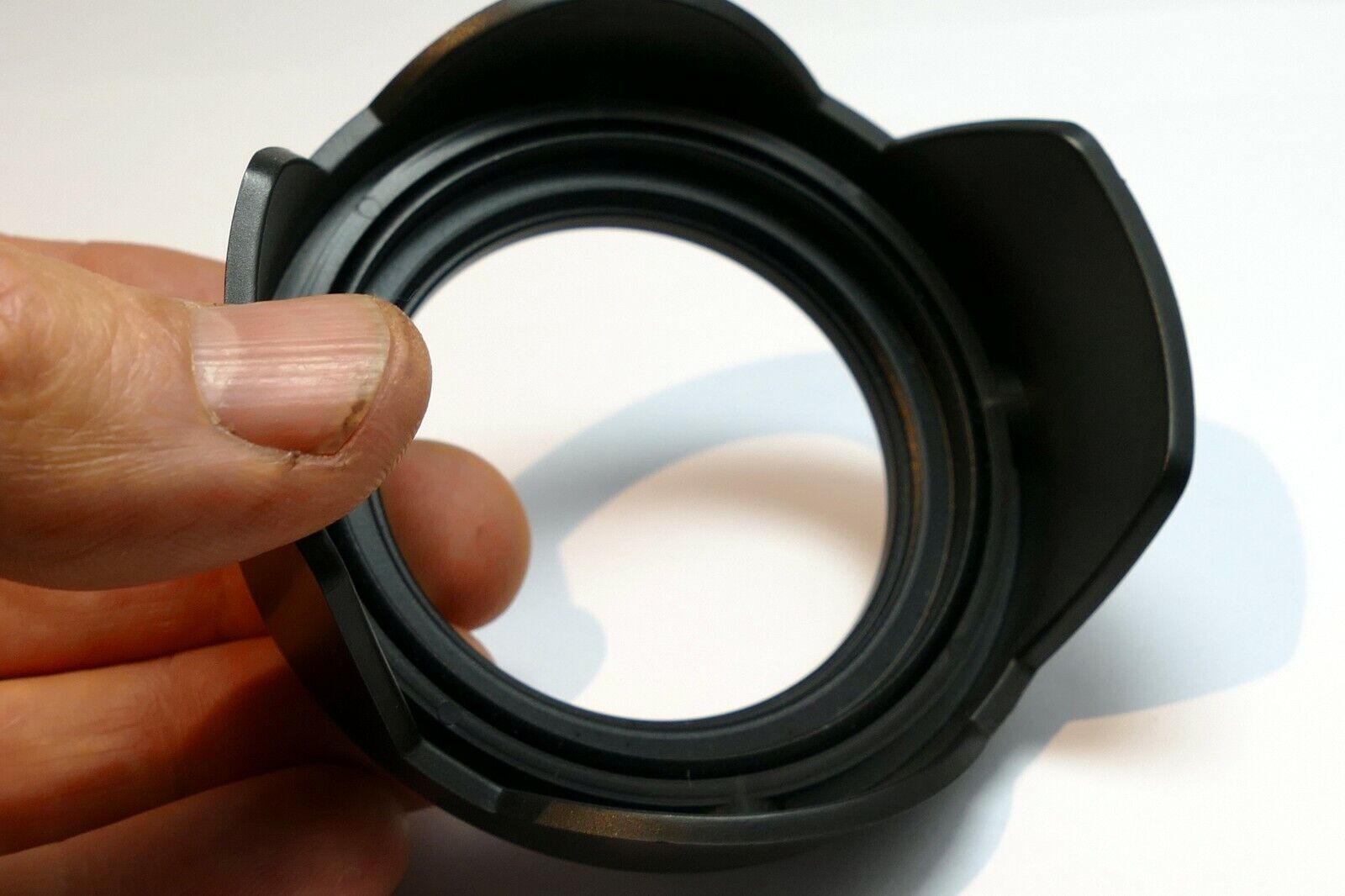 Ritz camera 52mm Plastic Petal Lens Hood Shade screw in type double threaded