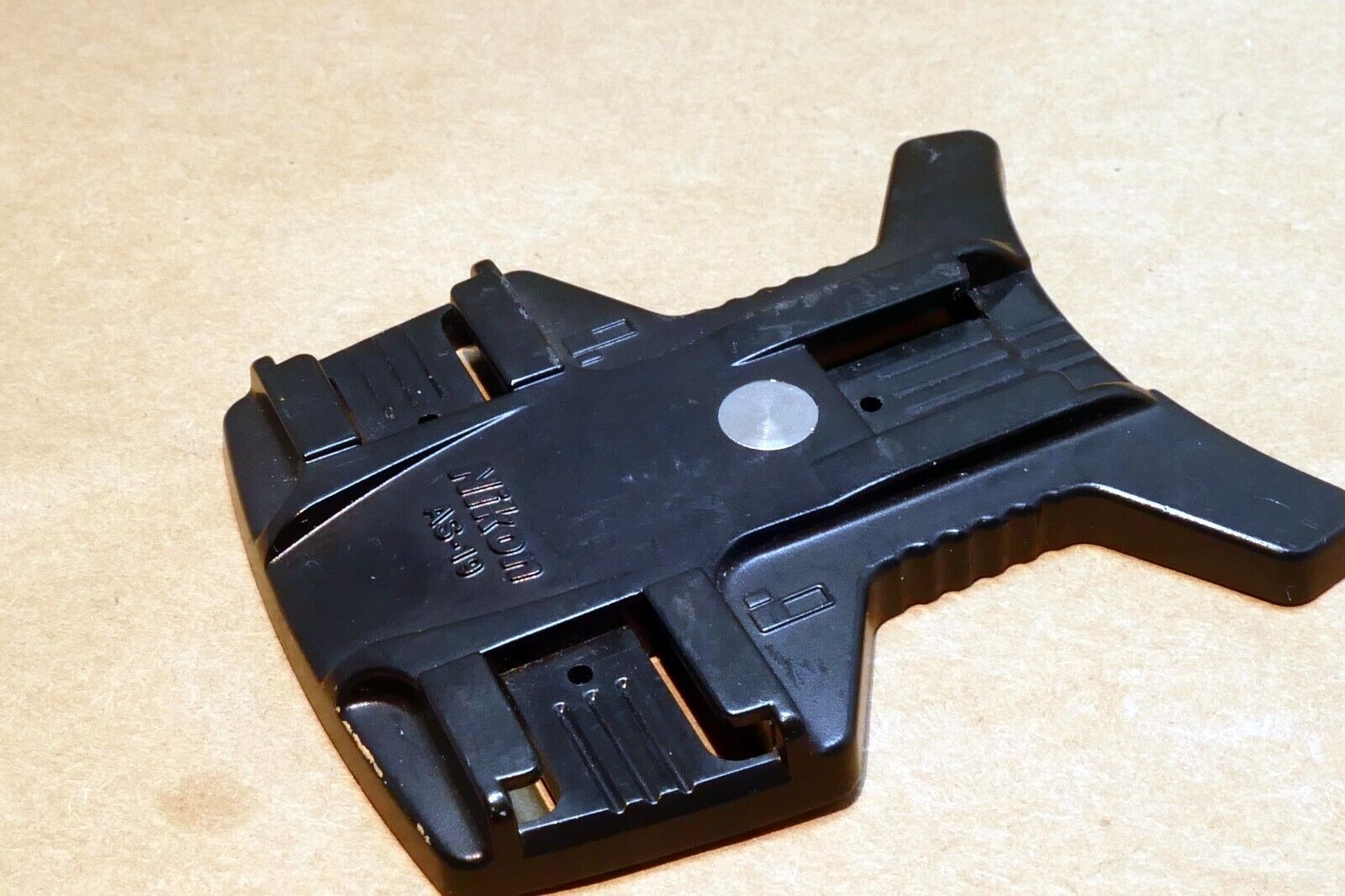 Nikon AS-19 Speedlight Stand for SB-800 SB-600 SB-700 SB-900 SB-26 28 - OEM