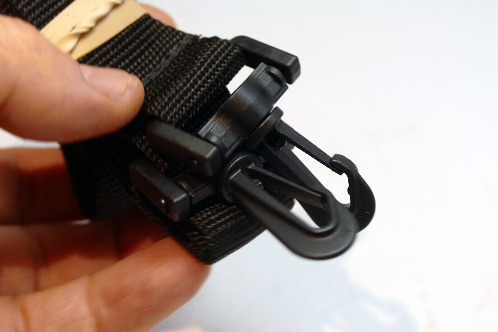 Shoulder Strap 2.5cm wide for camera case bag snap on clips swivel sturdy clips