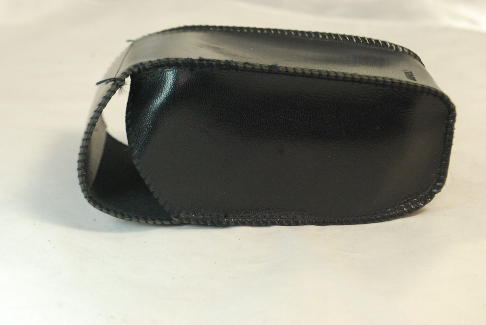 Empty case for  Canon A177 Black Leather Flash Case 5321026