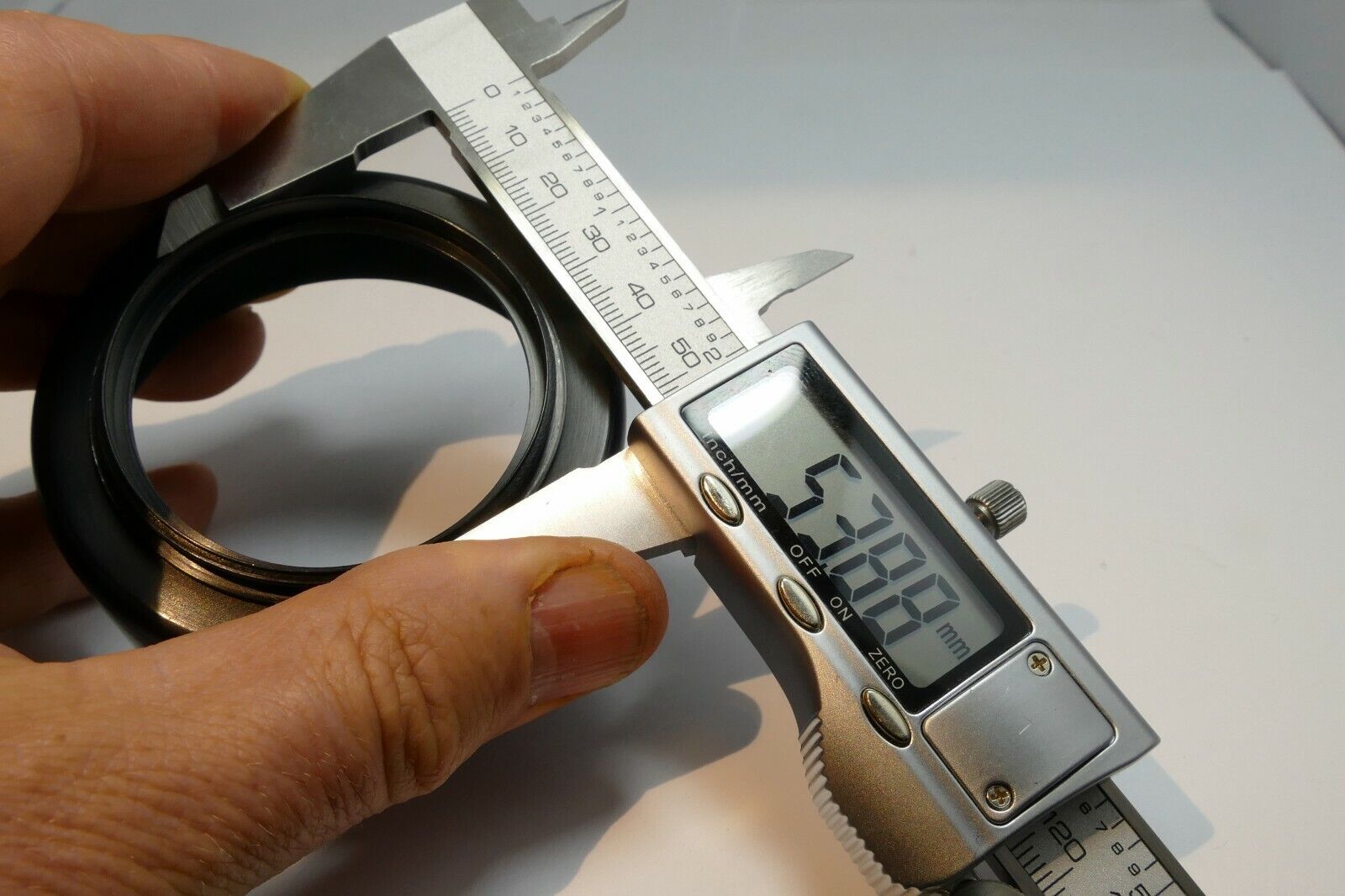 Tiffen Lens Hood Shade screw in  series 7 VII mm  (54mm) Made in USA Metal