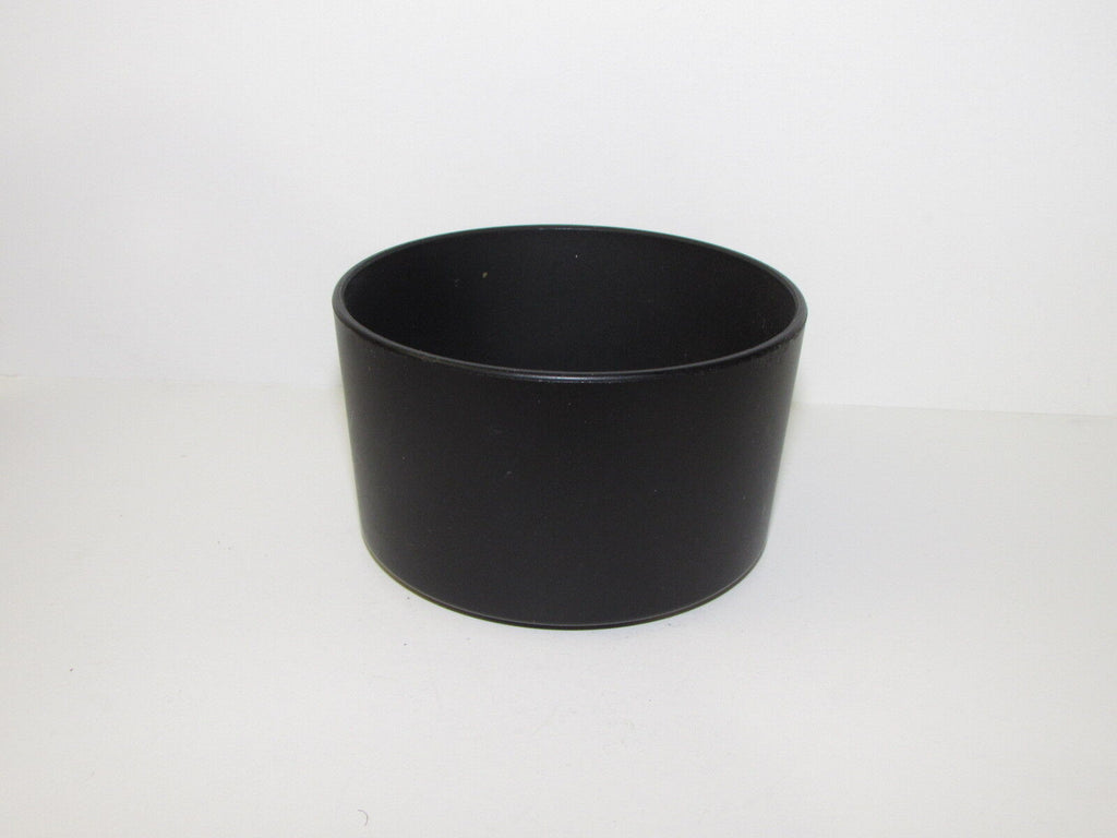Used 62mm Twist on type plastic Lens Hood B10314