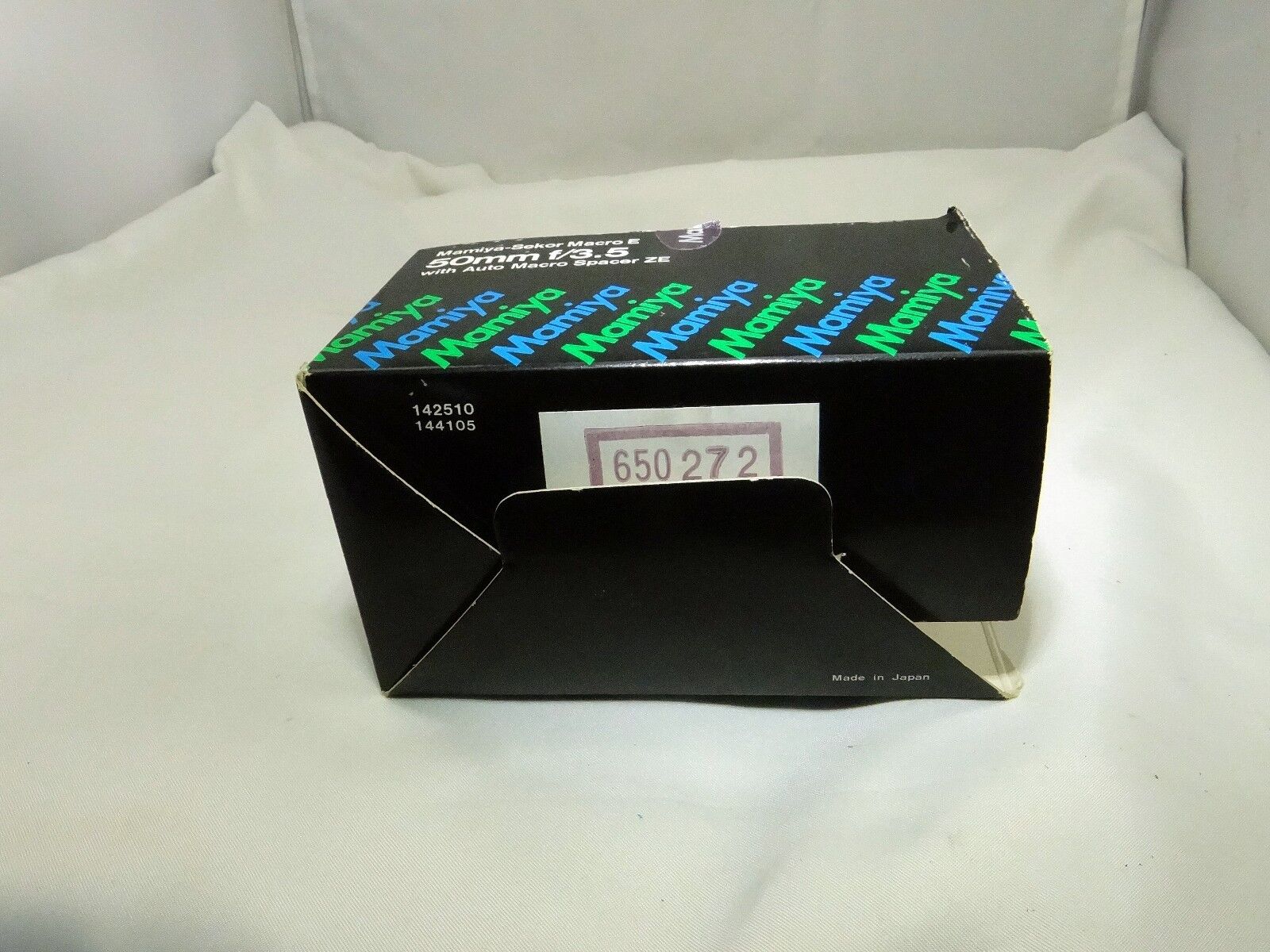 Empty box for Mamiya Sekor Macro E 50mm f3.5 Lens ZE with foam (damaged)