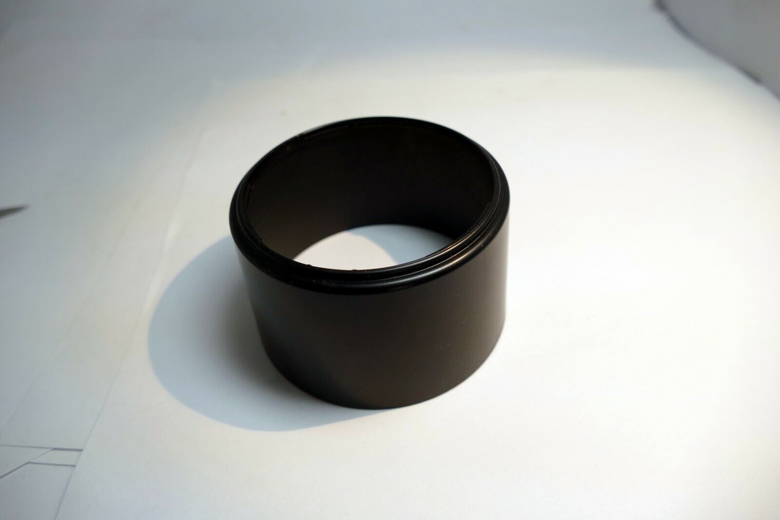 68.5mm ID plastic Lens Hood unknown brand  twist on type for telephoto