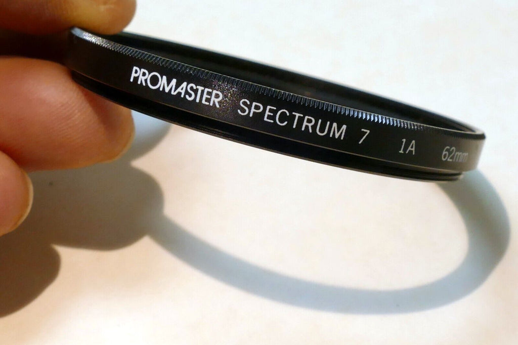 Promaster 62mm Filter warm 1A skylight spectrum 7 coated