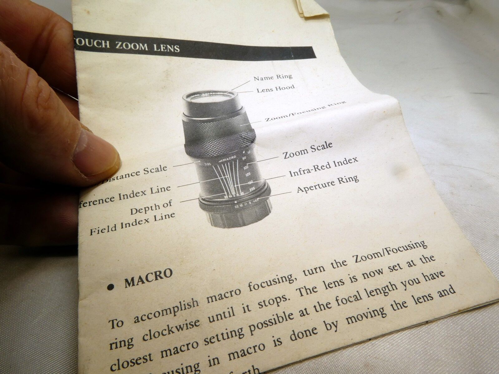 Instructions for 80-205MM F/4.5 LENS macro touch manual guide