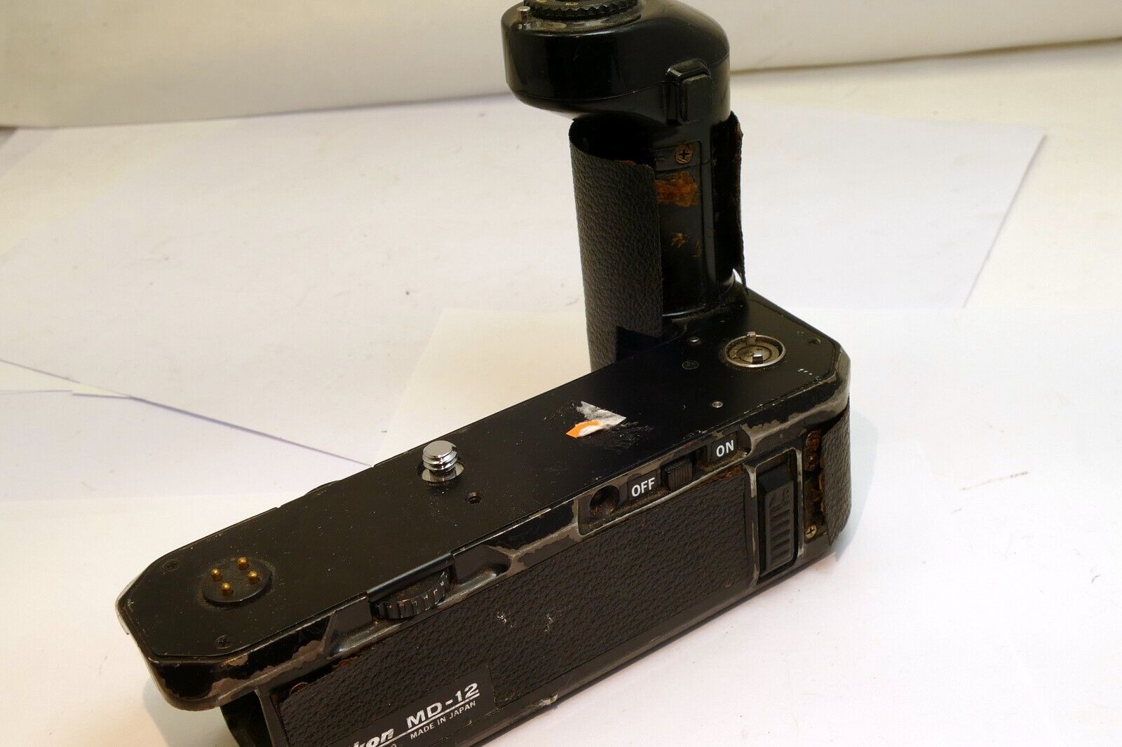 Nikon MD-12 Motor Drive  Battery Pack - with corrosion - Parts Repair AS IS