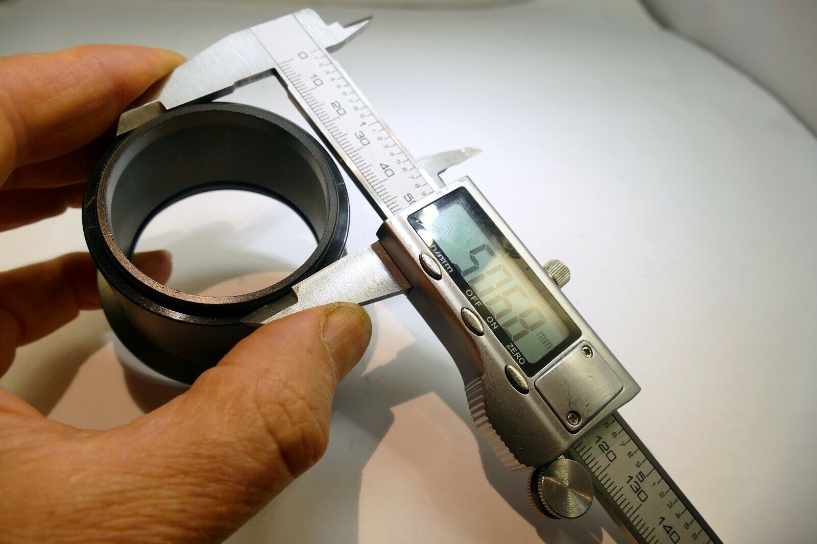 51mm Plastic screw in type (male threads) Lens hood / shade adapter