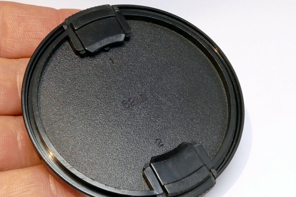 62mm Lens Front Cap snap on type Black