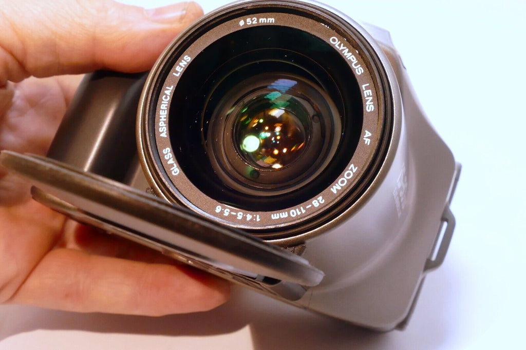 Olympus IS-30 DLX 28-110mm Zoom Lens High-Power Twin Flash Camera