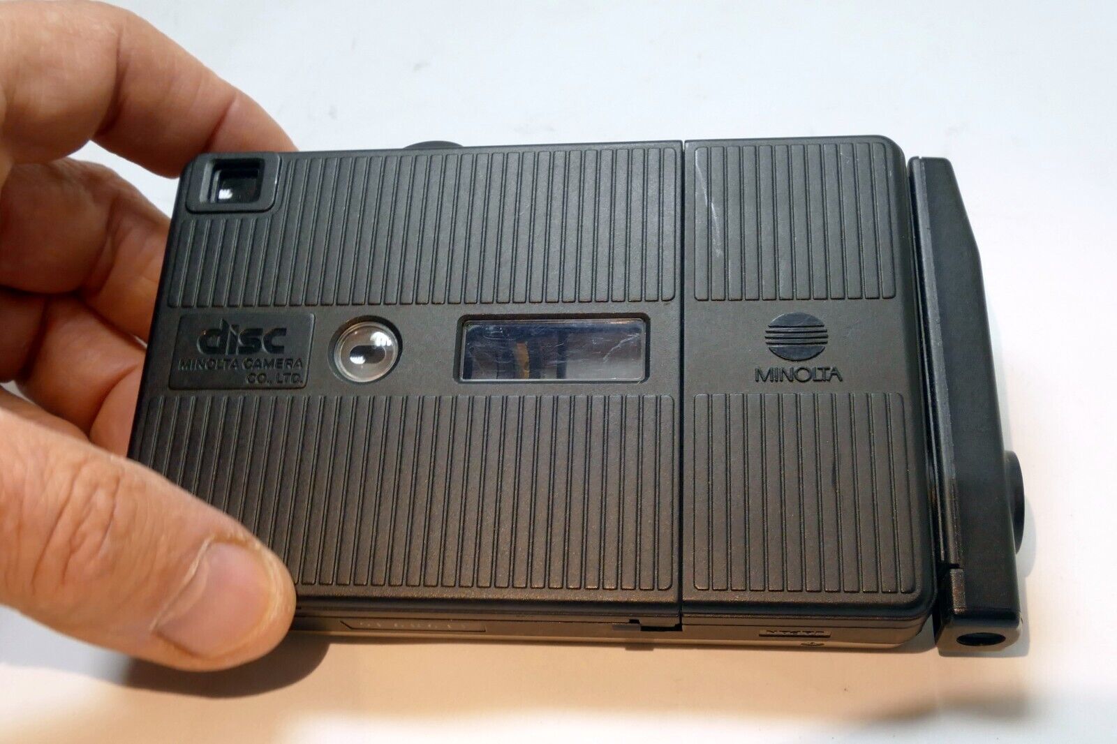 MINOLTA DISC 7 Vintage Film Camera Portable Compact