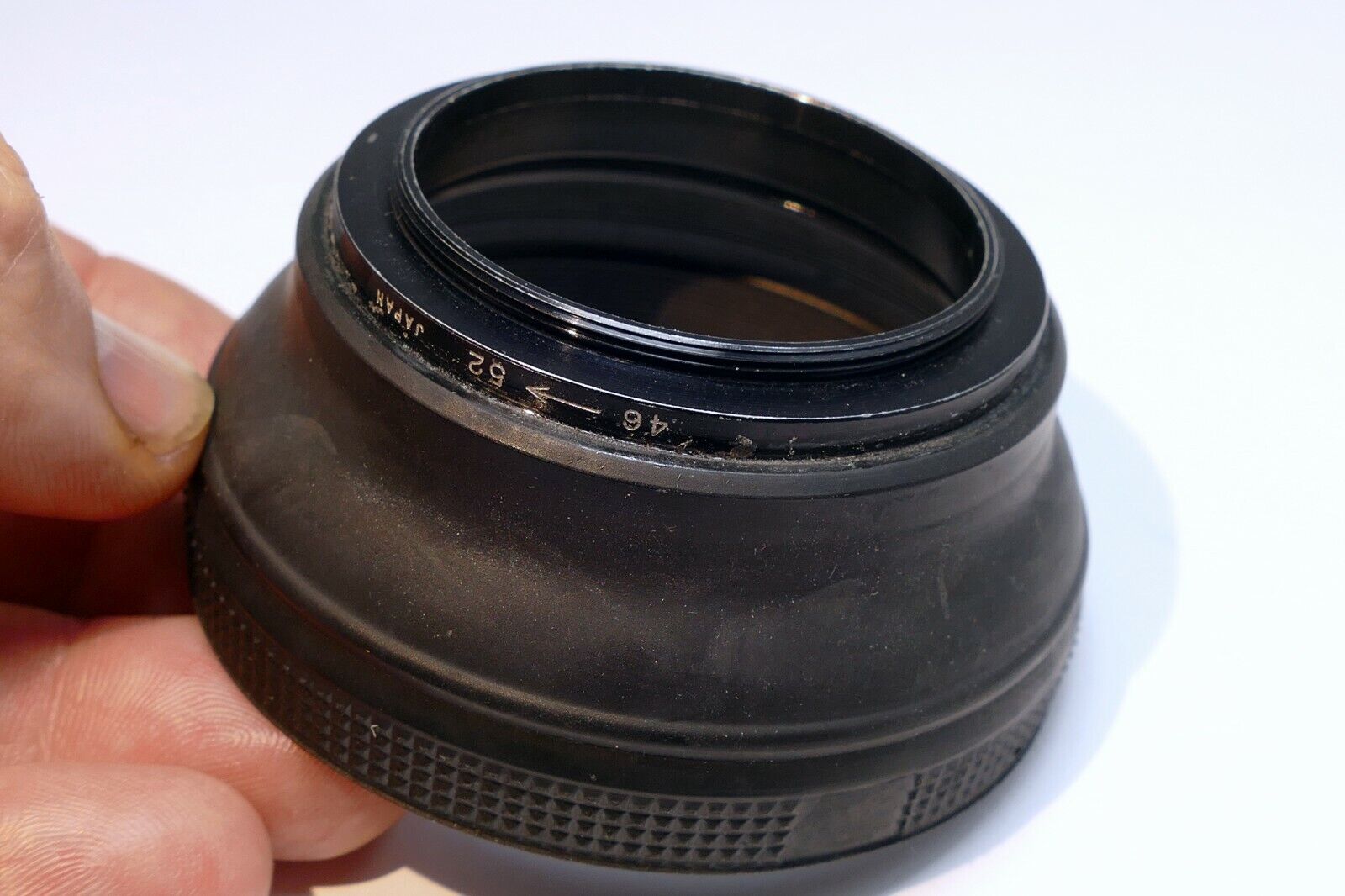 46mm Lens Hood Shade rubber screw in type