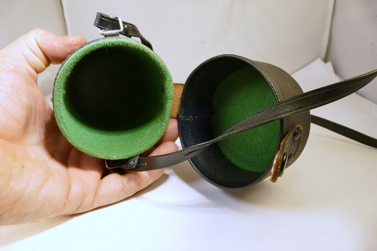 Sears Hard Case for Lens for 80-200mm f4.5 7X3" with strap