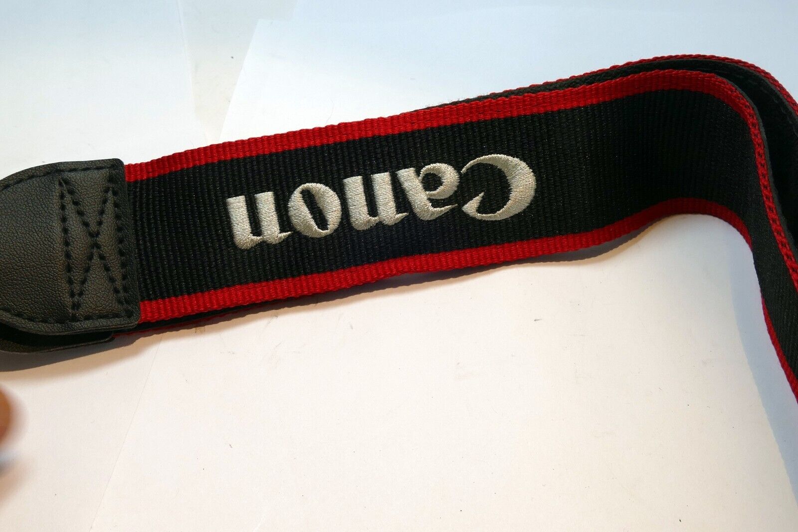 Canon EOS 5D Mark II Camera Shoulder Neck Strap Black-Red  -  Genuine OEM - MINT