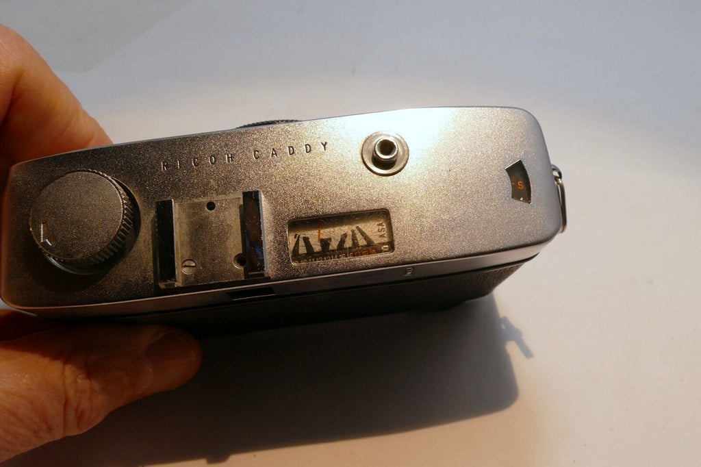 Ricoh Caddy Film 35mm half frame Camera w/ 25mm f2.8 lens - AS IS