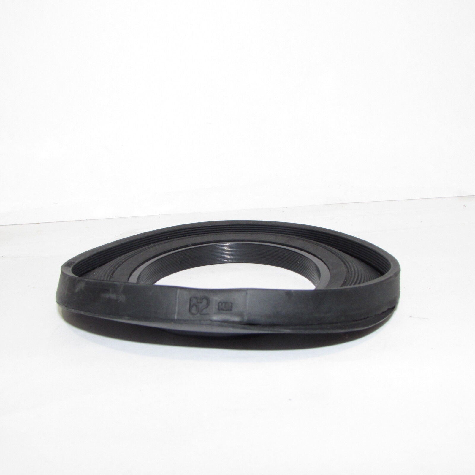 Wide angle screw in 62mm Collapsible Rubber Lens Hood damaged S232327