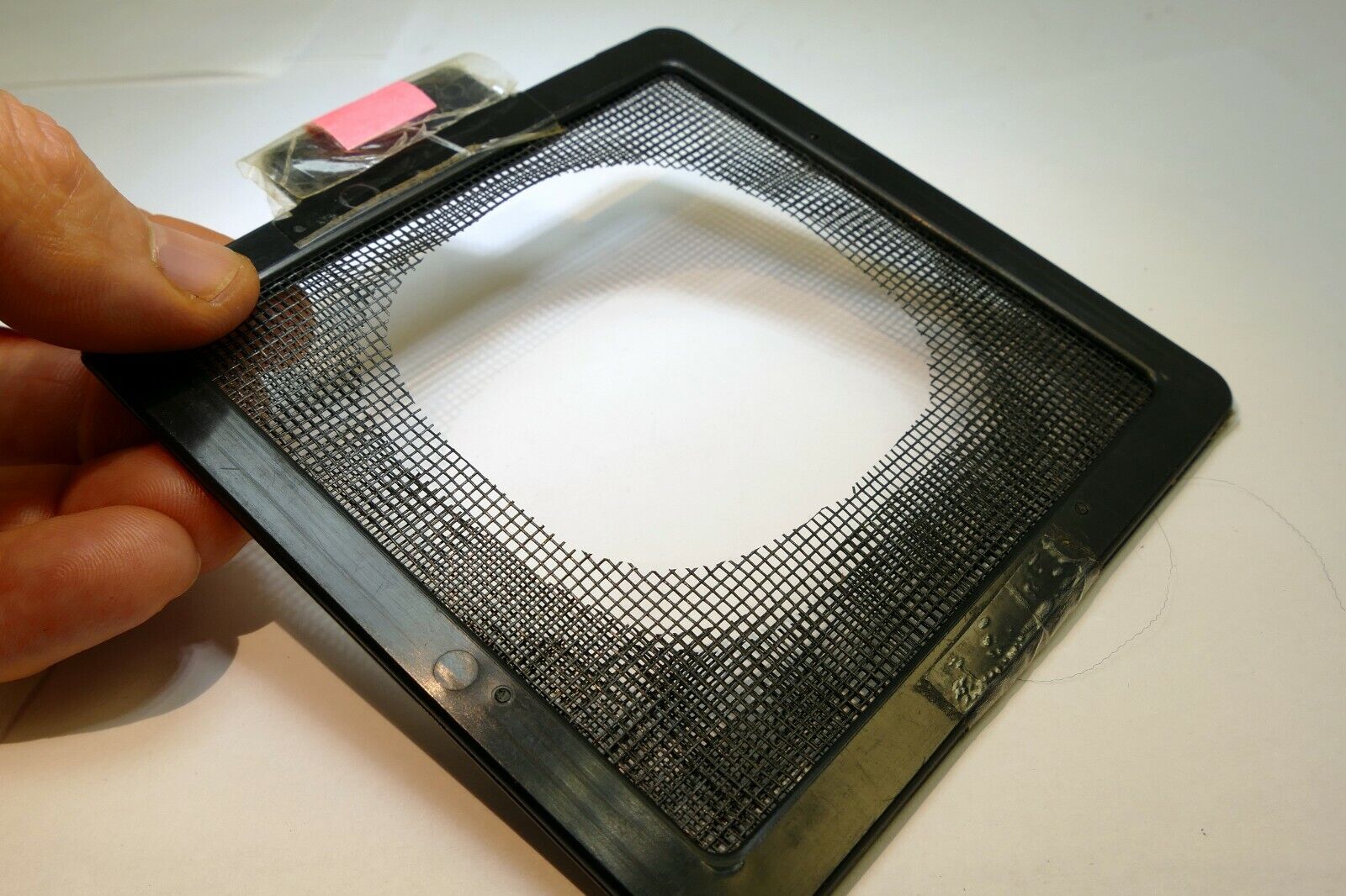 Lindahl Plastic Vignetter Mask Frame 4.5X4.5" bellows 3" Large Oval portrait