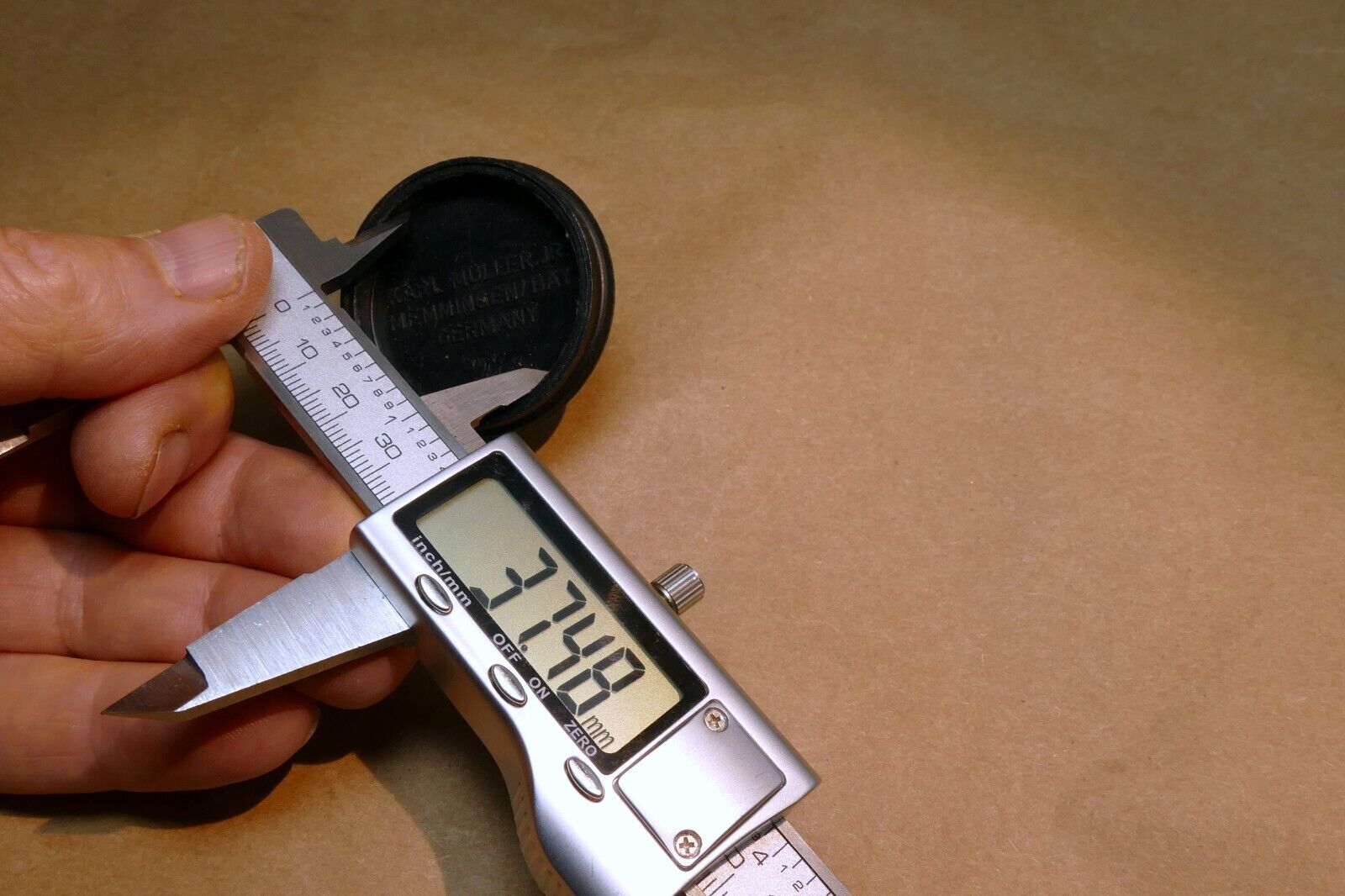 Novoflex Muller Jr. LENS CAP 34mm  35MM FRONT LENS CAP GERMANY slip on  type