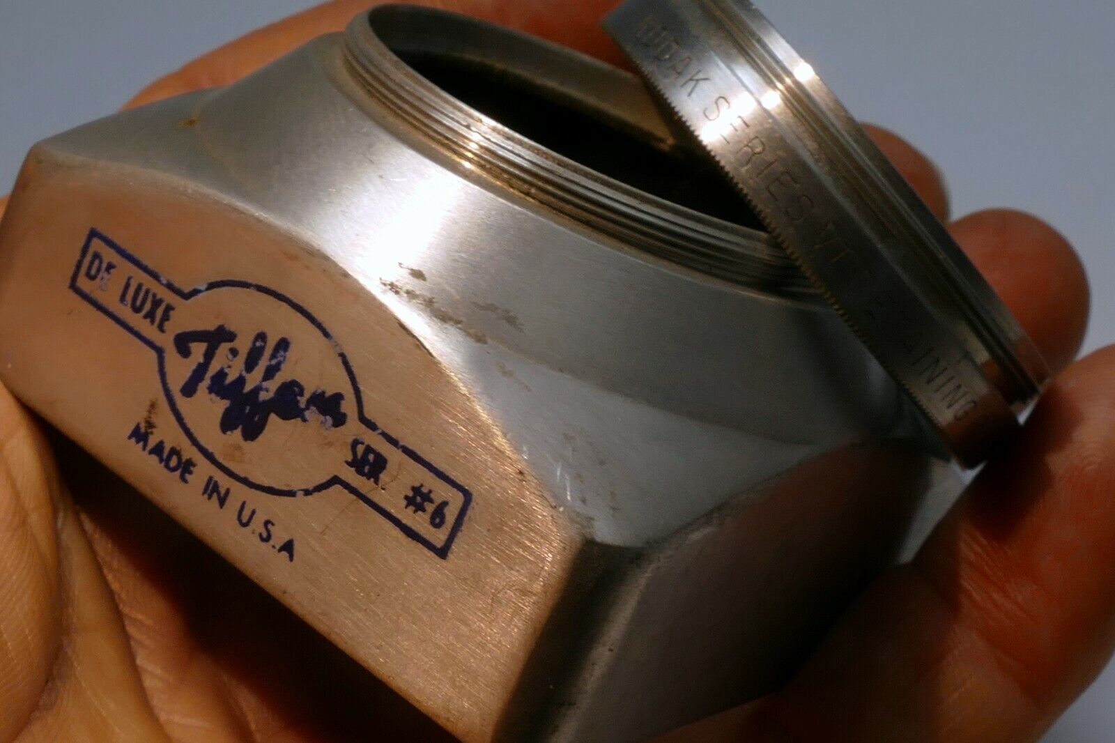 Tiffen 44mm Metal Lens Hood Shade screw in type for series 6 VI  Wide angle