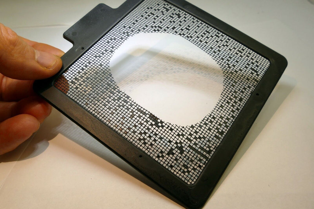 Lindahl Plastic Vignetter Mask Frame 4.5X4.5" bellows 2.5 Large Vertical Oval