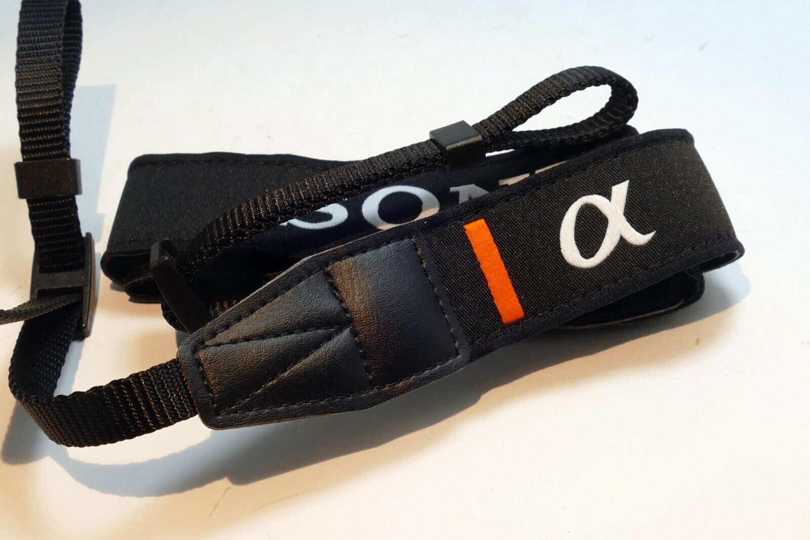 Sony Alpha Shoulder Camera  Strap original α6600 α6500  - OEM - Mint condition
