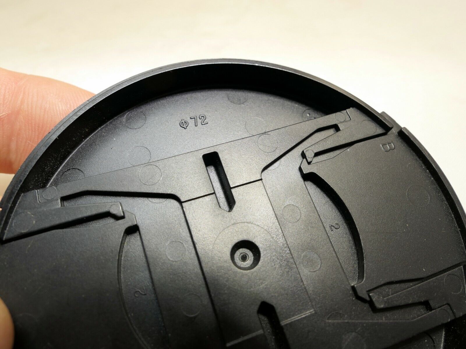 Tamron 72mm Lens Front Cap snap on  type