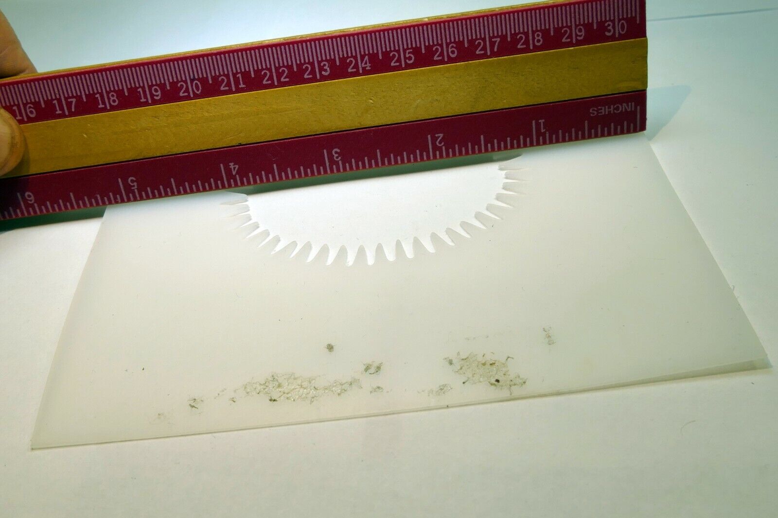 Lindahl Vignette White Mask 5X5" 2.5" Oval Portraiture white high key