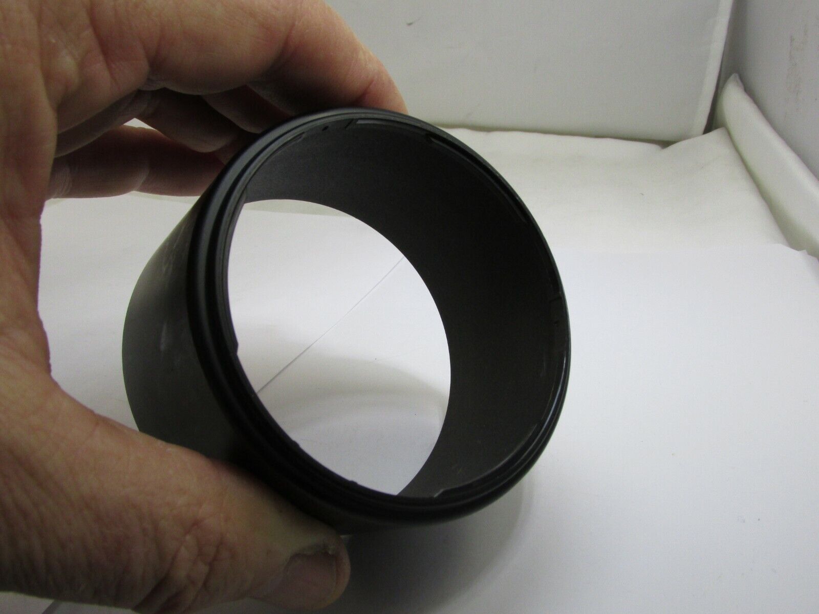 Lens Hood Shade adapter unknown brand twist on type 68mm ID