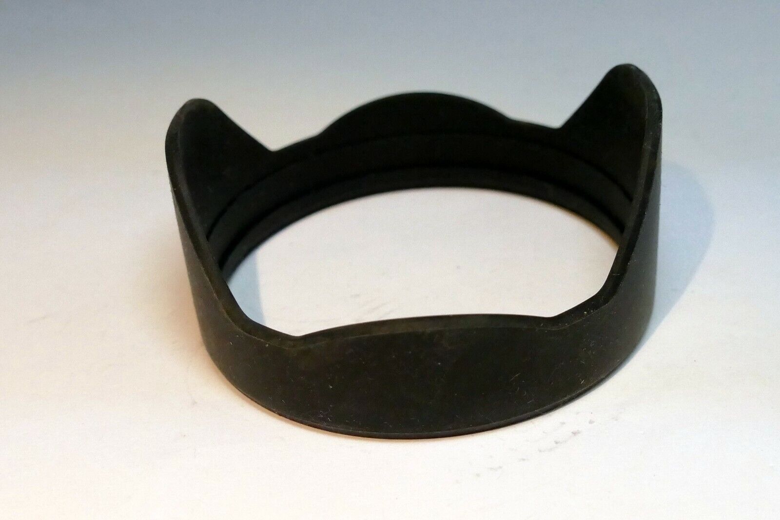 62mm rubber lens hood shade (rubber part only , missing metal ring) for parts