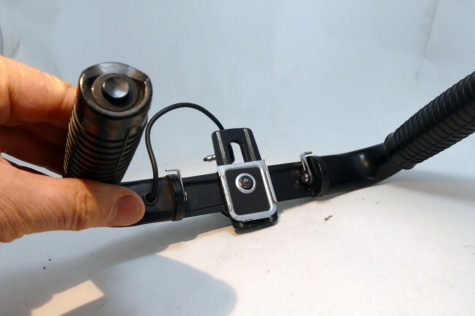 Hasselblad 46132 Double Dual Handgrip for 500 EL and EL/M Flash Bracket Shutter