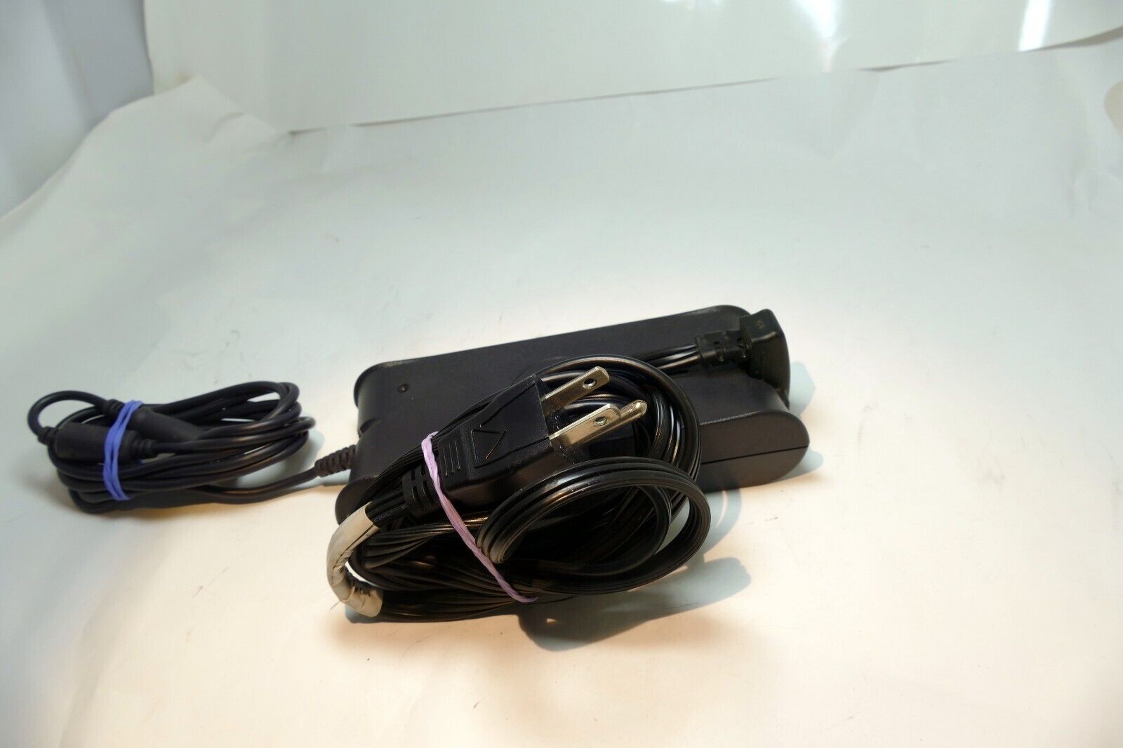DELL PA-1900-02D3 19.5V 4.62A 90W Genuine Original AC Power Adapter Charger