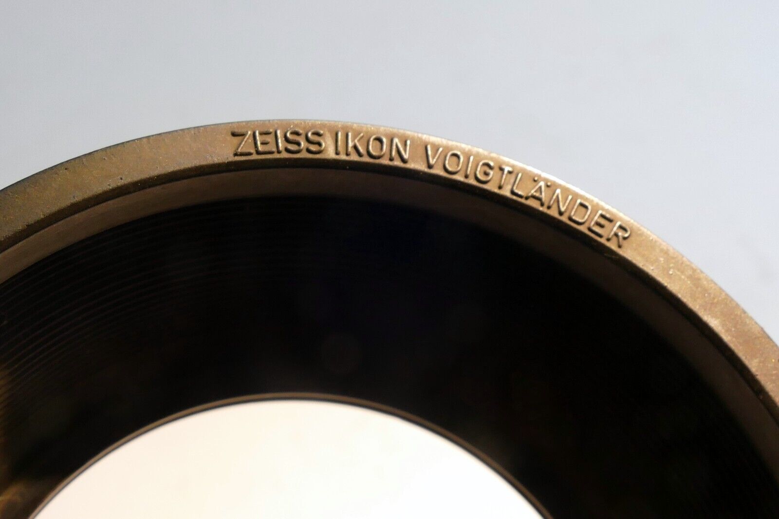 Zeiss Ikon Voitglander  56mm Lens Hood Shade threaded with female threads Icarex