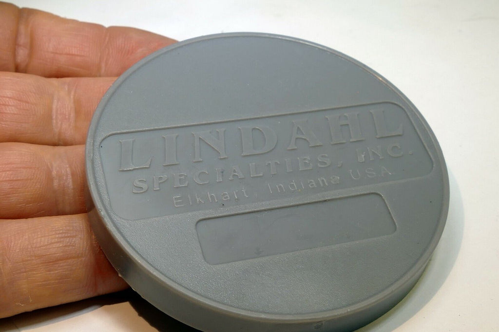 Lindahl Snap-on Plastic Front Lens Cap  Gray 71mm ID