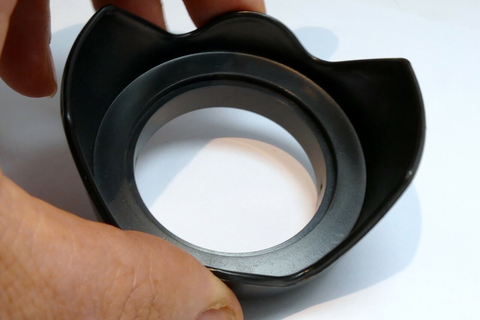 49mm Lens Hood Shade threaded plastic petal shaped  for 50mm f1.8