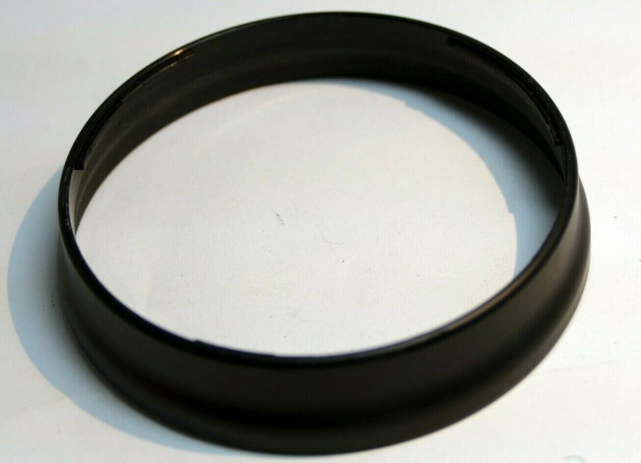 76.5mm ID plastic Lens Hood unknown brand  twist on type wide angle