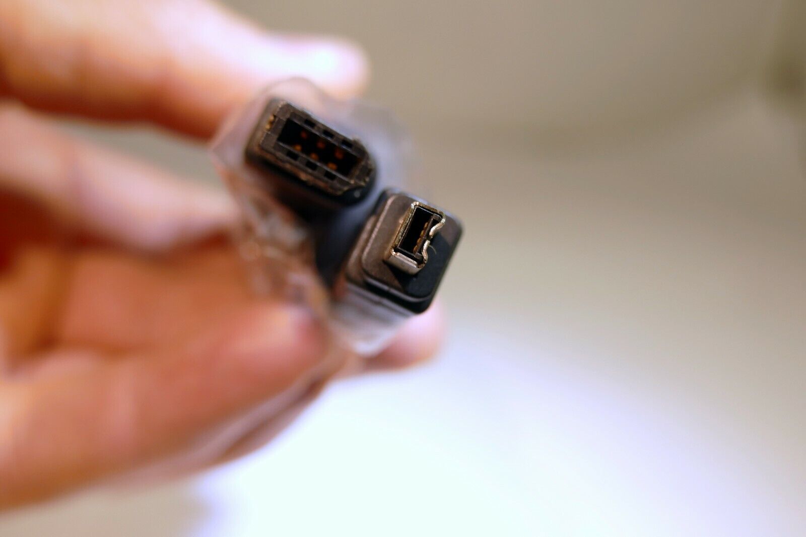 Firewire 400 6-pin/ to 4-pin cable, IEEE-1394a 6 feet long Black color