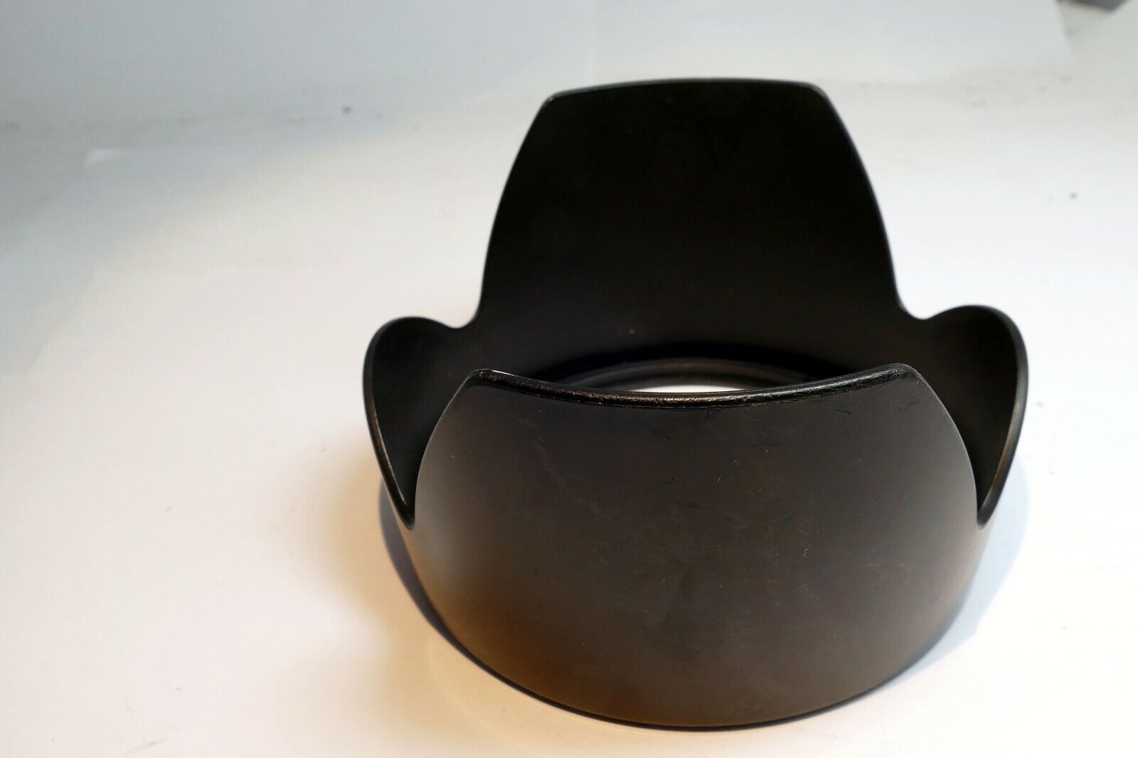 Replacement  EW-83J  Lens Hood Shade for Canon EF 24-105mm f4L is USM Lens