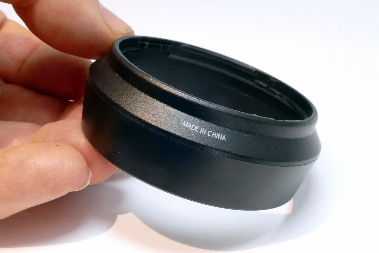 Plastic Metal Lens Hood 46-47mm unknown lens