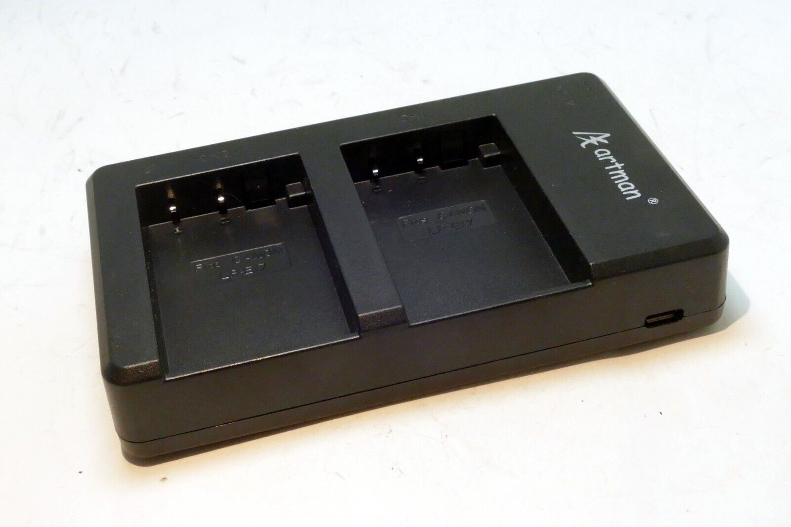 Firstpower dual USB Charger for battery LP-E6 - MISING USB CABLE (with issues)