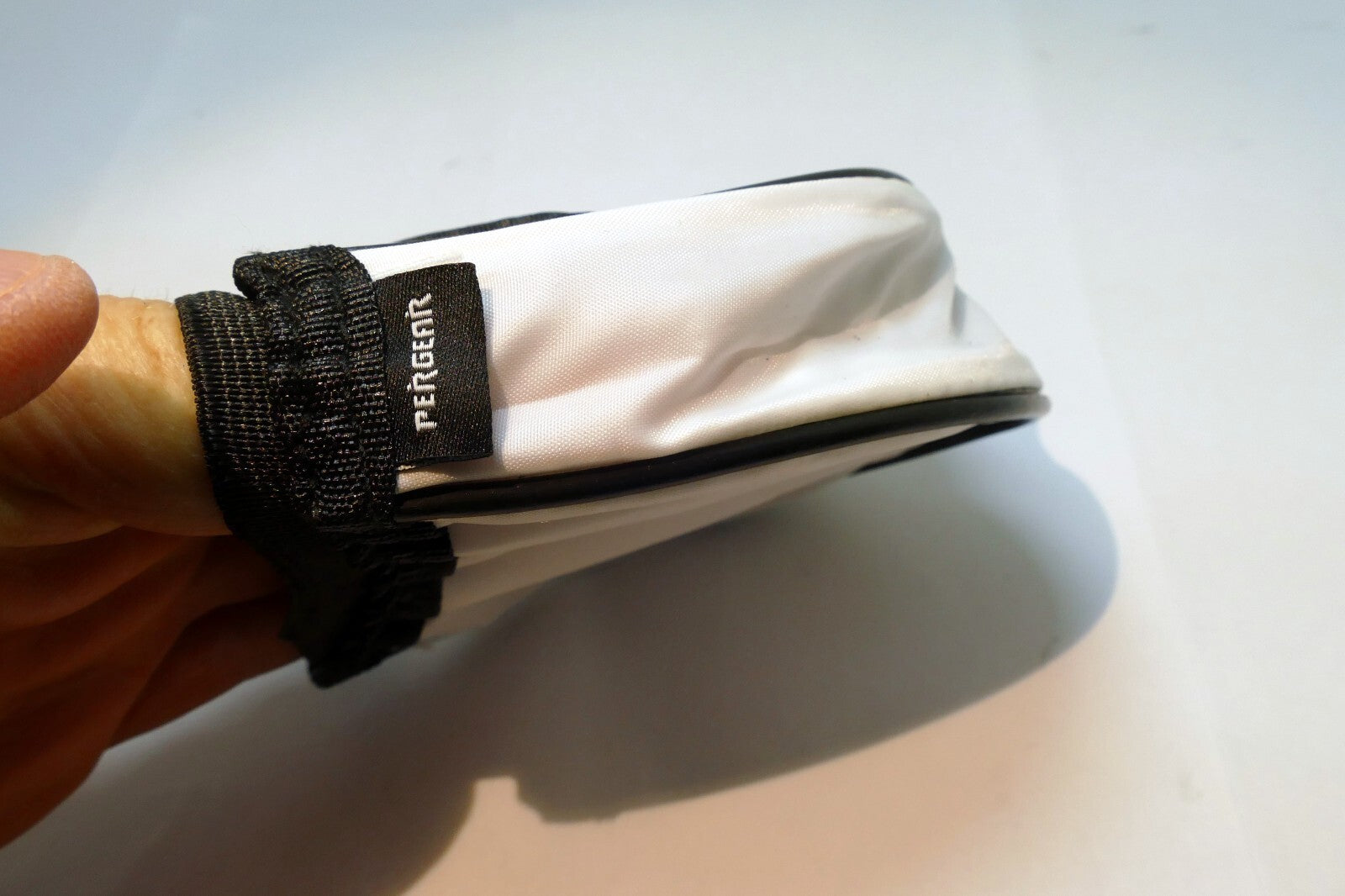 Universal Round flash Bounce light diffuser slip on type