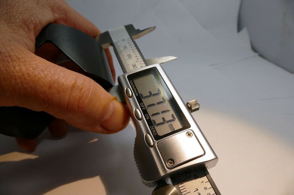 66.5mm ID Petal Shaped Plastic Lens Hood