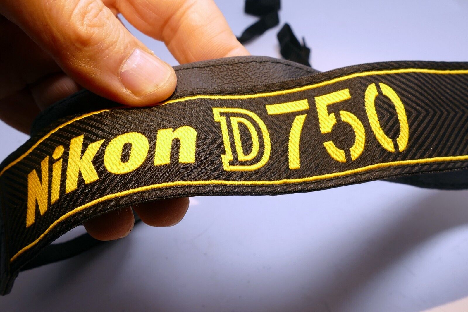 Nikon D750 Camera Shoulder Strap D-750 AN-DC14 AN DC 14 OEM Genuine