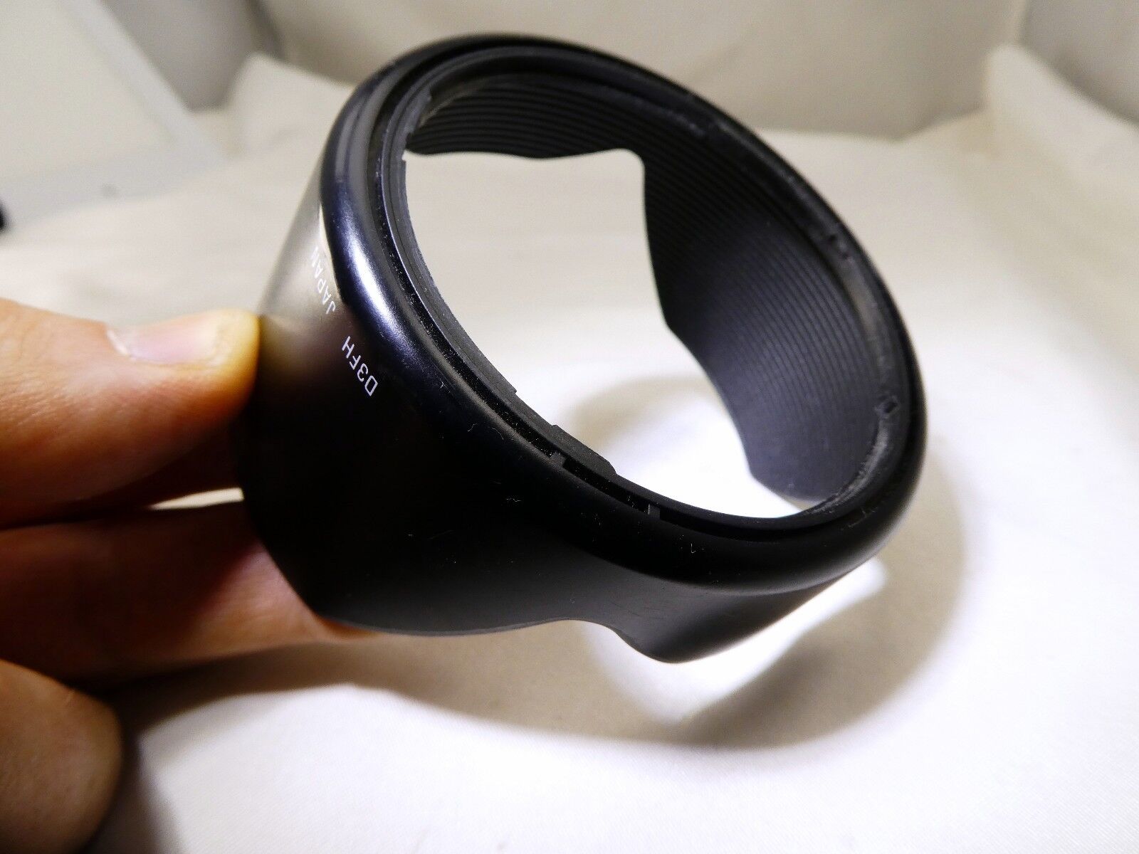 Tamron D3FH plastic Lens Hood Made in Japan for 28-105mm f4-5.6 AF zoom OEM