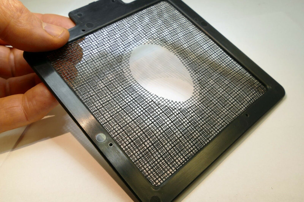 Lindahl Plastic Vignetter Mask Frame 4.5X4.5" bellows 2" Vertical Oval portrait