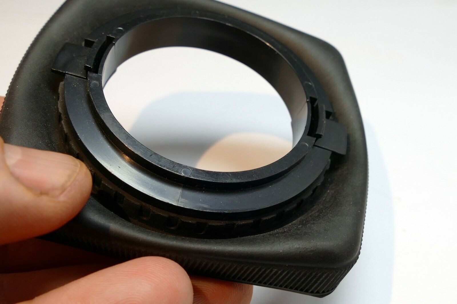 Snap on  55mm rubber Lens Hood Shade