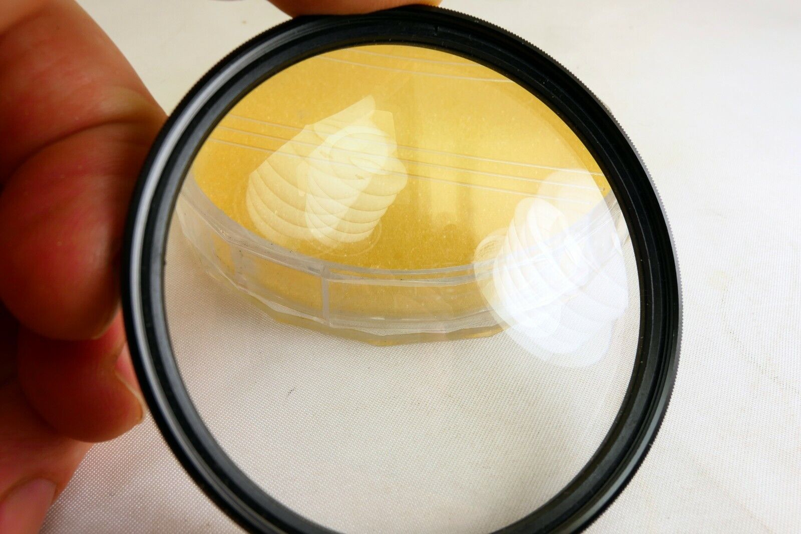 Tiffen 72mm +2 Close up macro lens filter scratched in the center