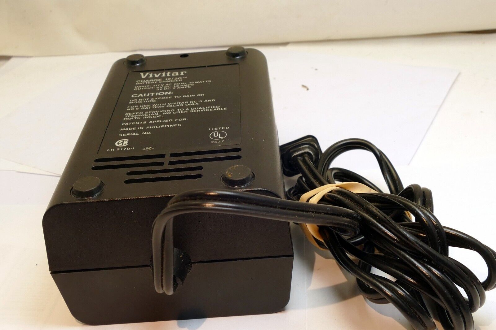 VIVITAR CHARGE 12 / 20 FLASH BATTERY CHARGER WITH NC-5 ADAPTER
