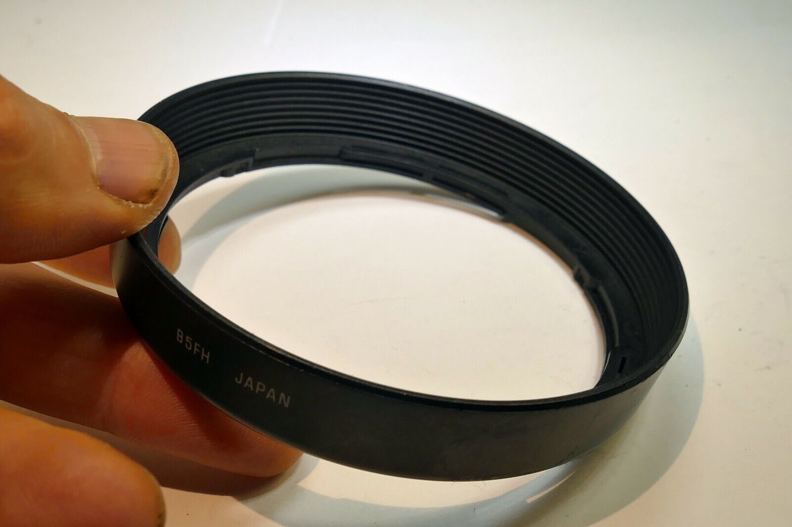 Tamron B5FH Lens Hood Shade for AF 28-200mm f3.8-5.6 Non Super zoom