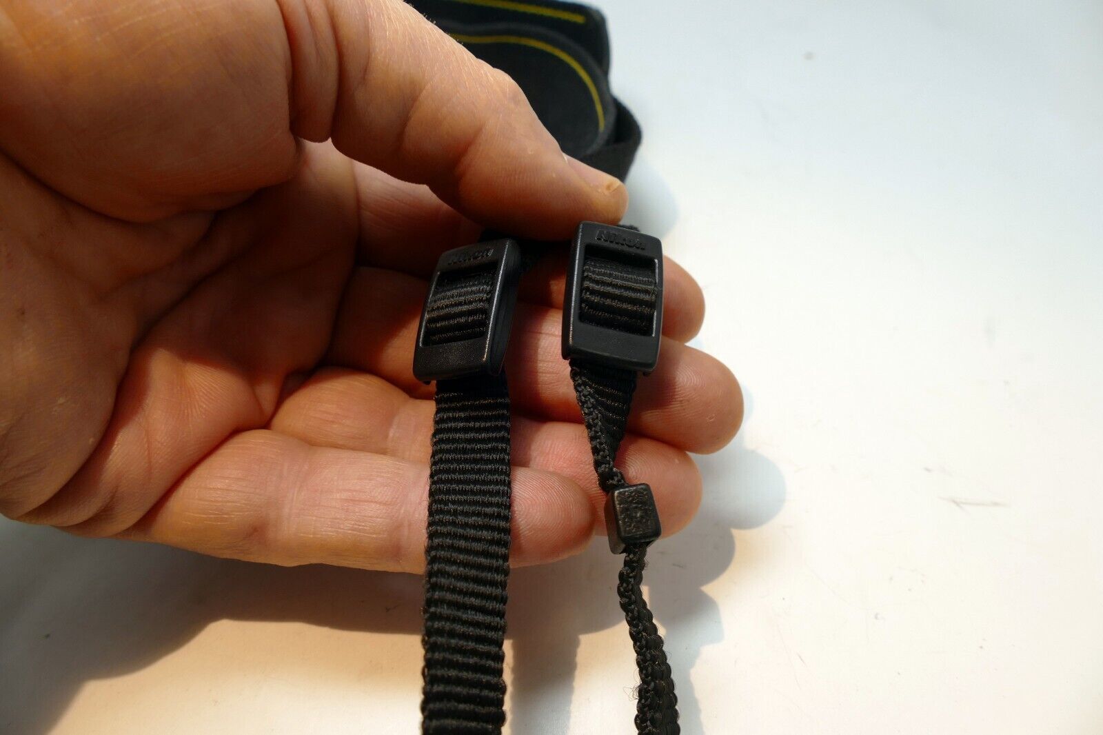 Nikon D200 AN-DC200 Shoulder neck Strap for D200 camera - Genuine OEM