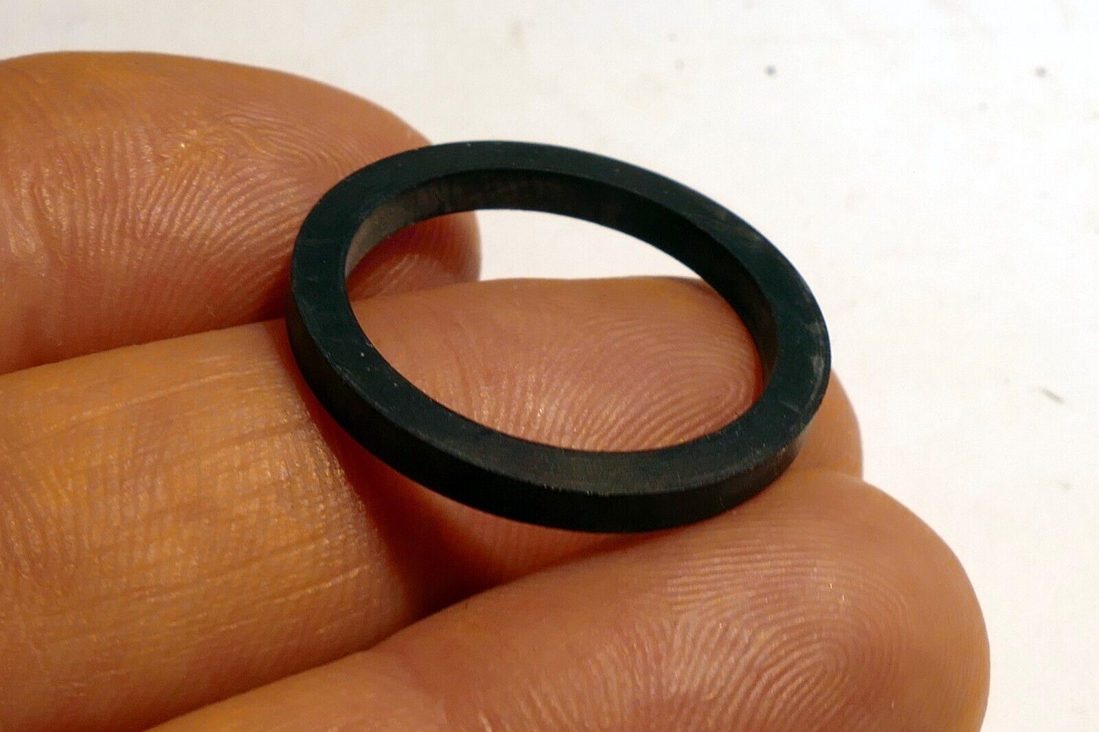 Rubber ring holder  for Lensbaby Lens aperture disc   ( NON magnetic ) 26mm OD